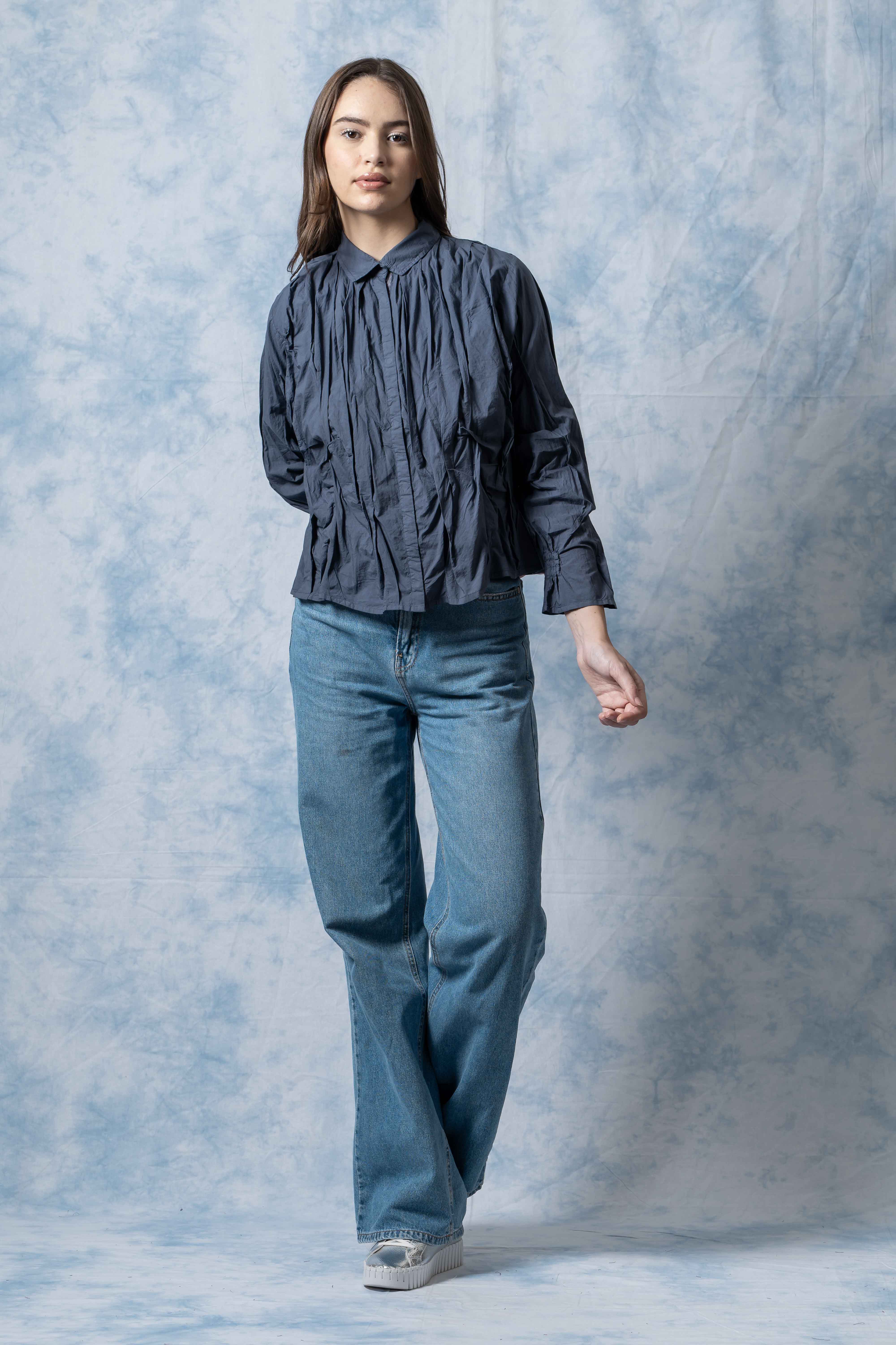 Polished Cotton Wavy Tuck Cropped Shirt