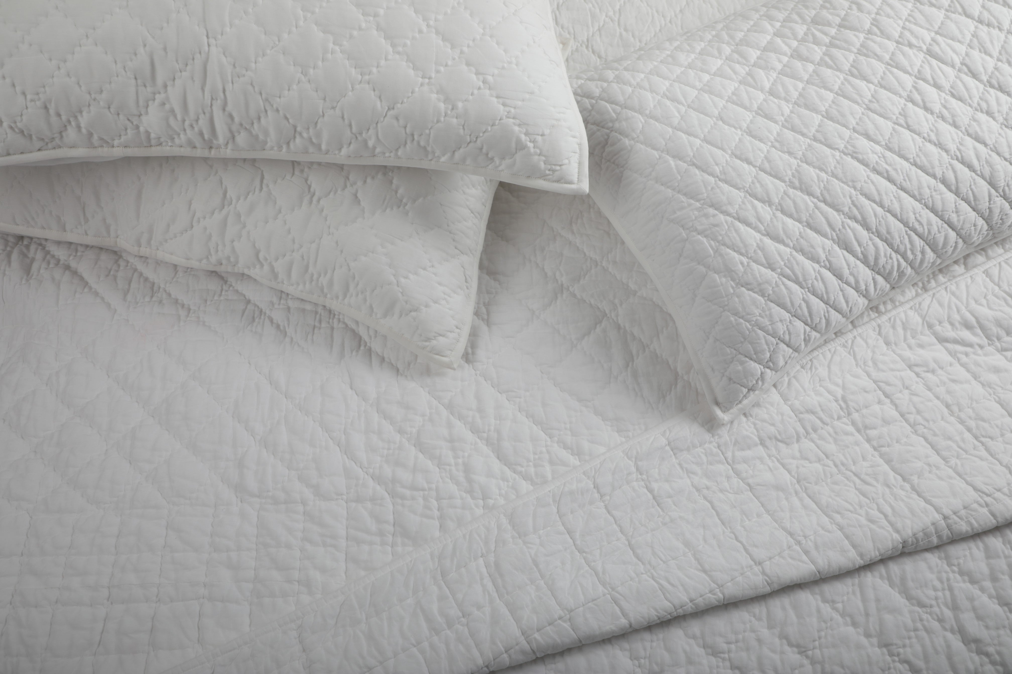 Pearl White- All Weather Organic Quilt Coverlet